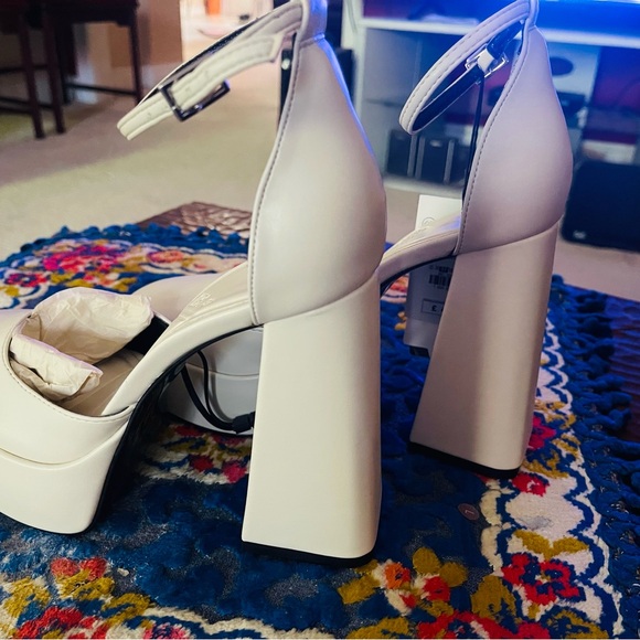 Zara Shoes | Chunky Platform Heeled Sandals Color: Cream/White Size: 6.5 - Picture 9 of 11